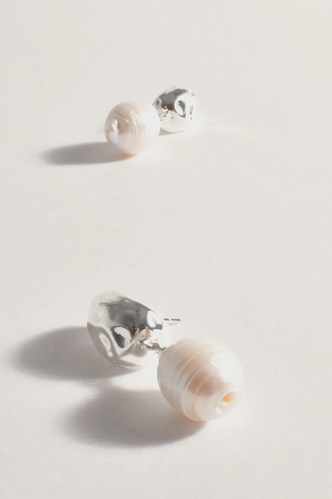 Curved Front Freshwater Pearl Earrings Cream/Silver